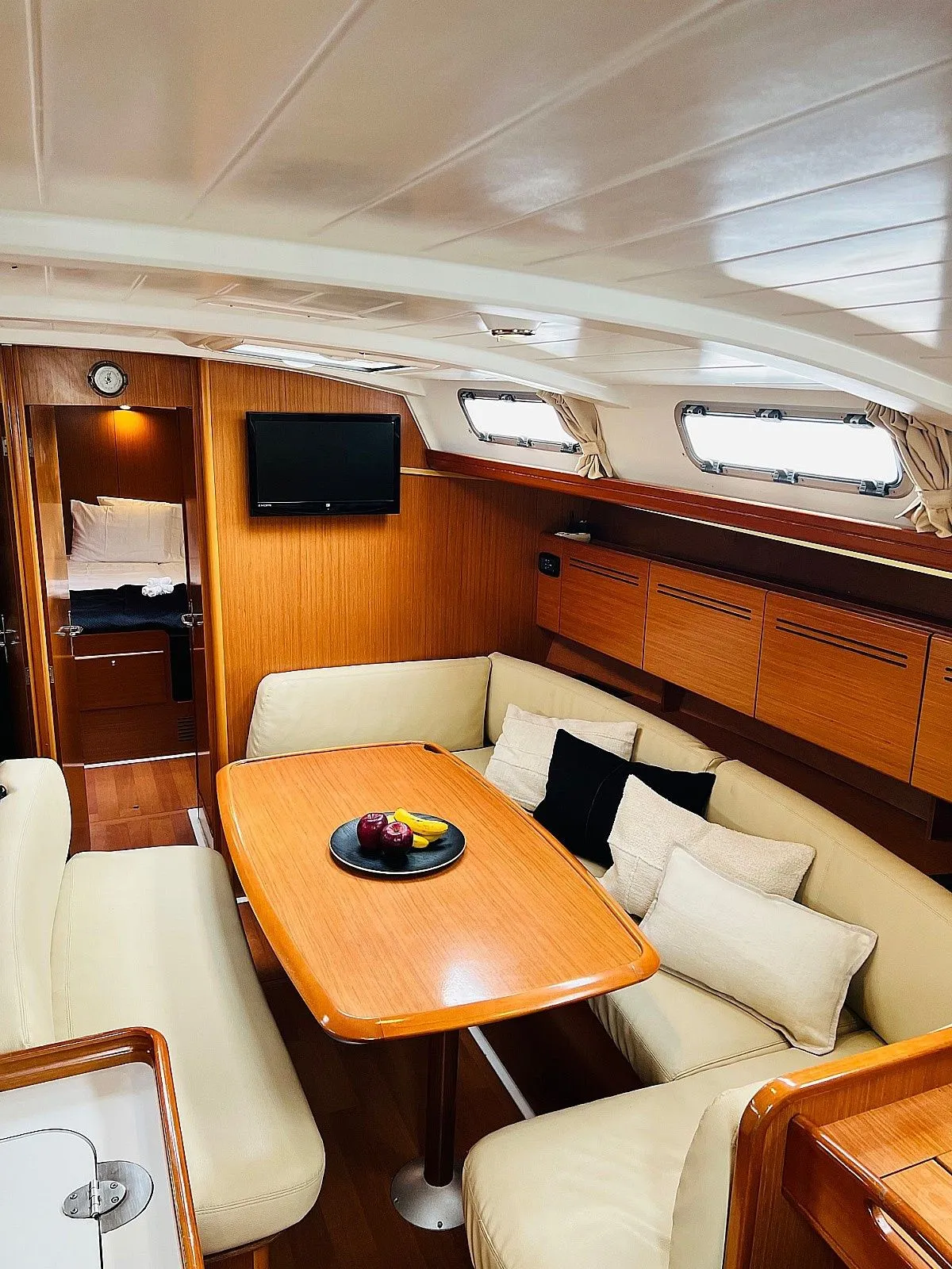 Gentle Wind Charter Boat