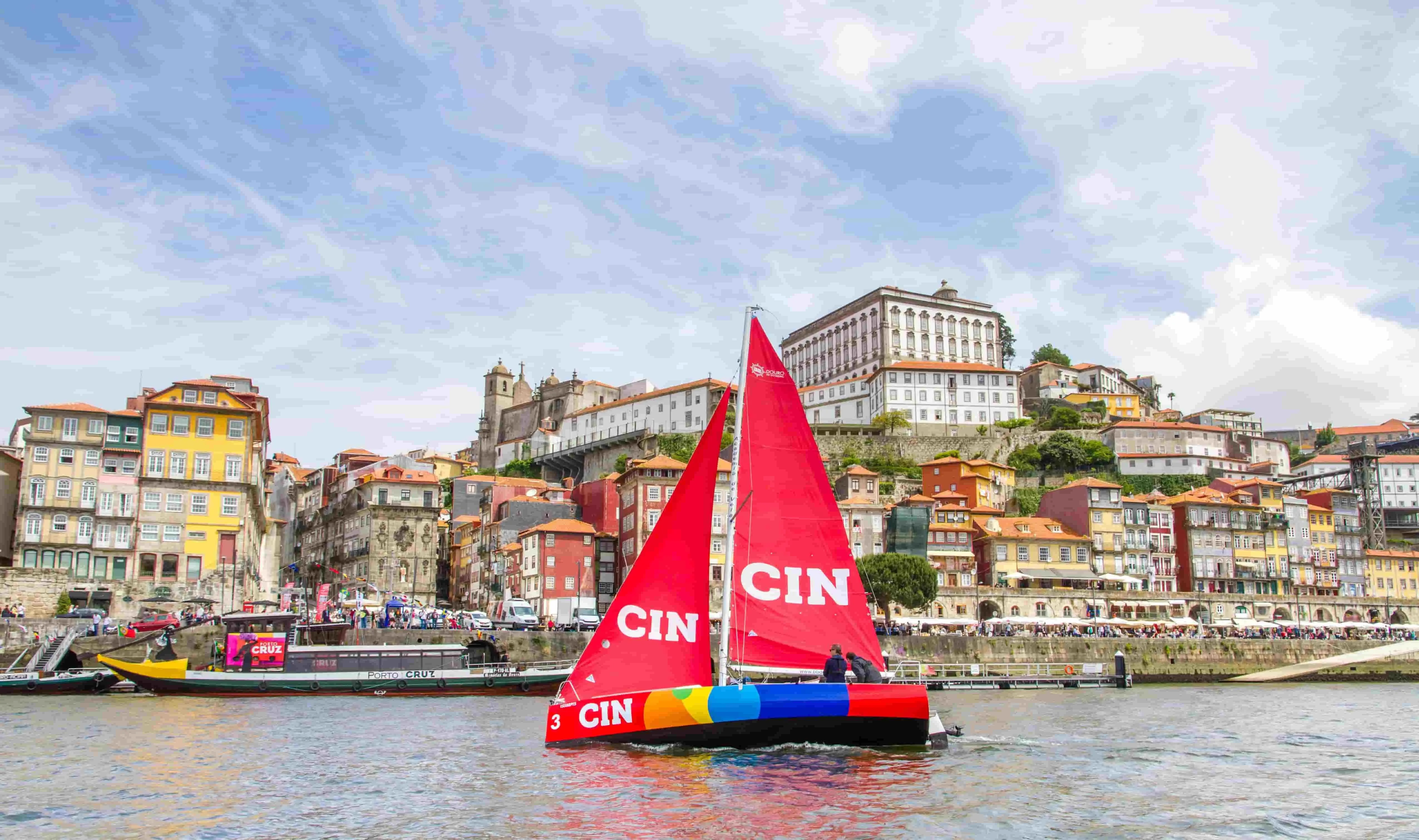 Charter a 7.49m Beneteau First 18 in Porto