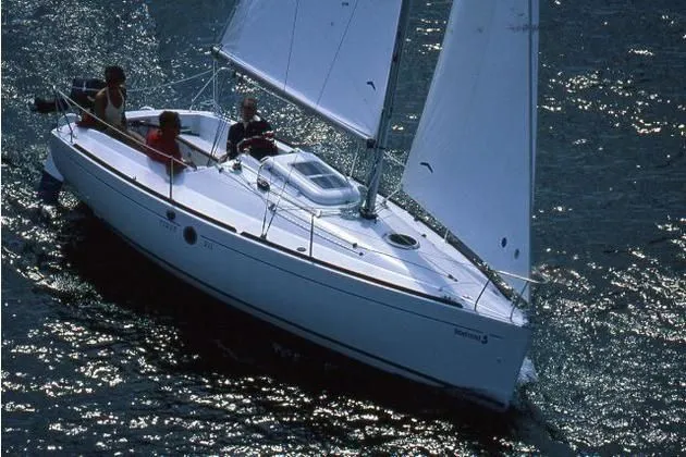 Boot - Explore Quiberon on a 6.25m Rental Sailing Yacht Beneteau First 211