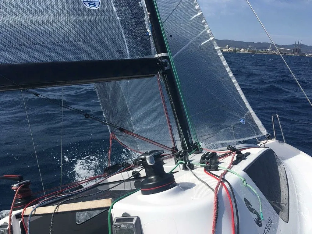Rent a 7.29m Beneteau First 24 Sailing Yacht in Cambrils