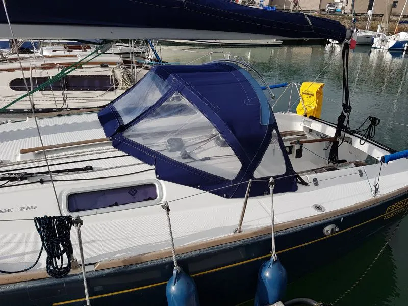 Allau 2 Charter Boat - 3
