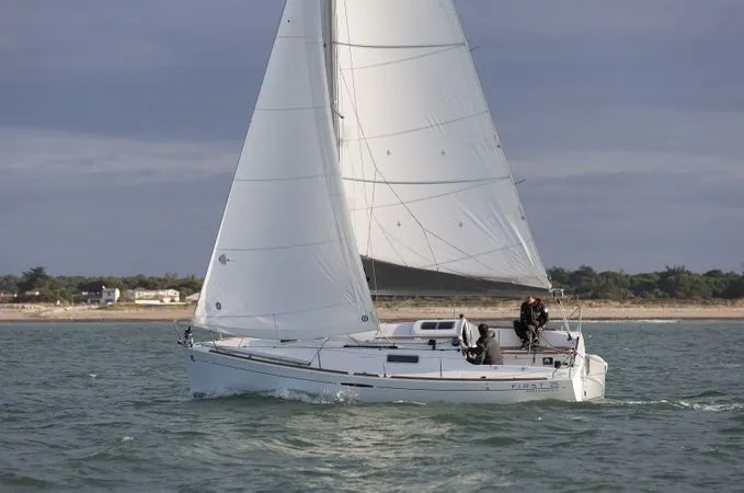 Rent a 7.8m Boat in La Forêt-Fouesnant