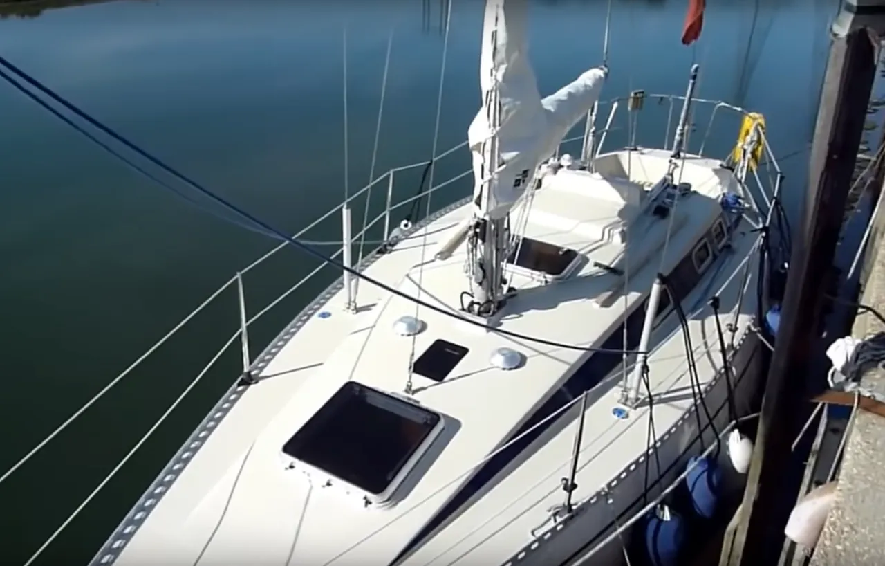 Charter a 8.53m Sailing Yacht in Los Angeles