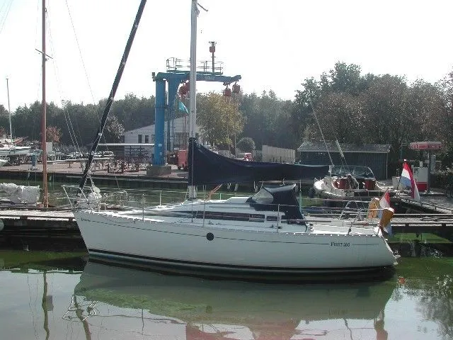 Explore Yerseke on a 8.77m Rental Sailing Yacht Beneteau First 285