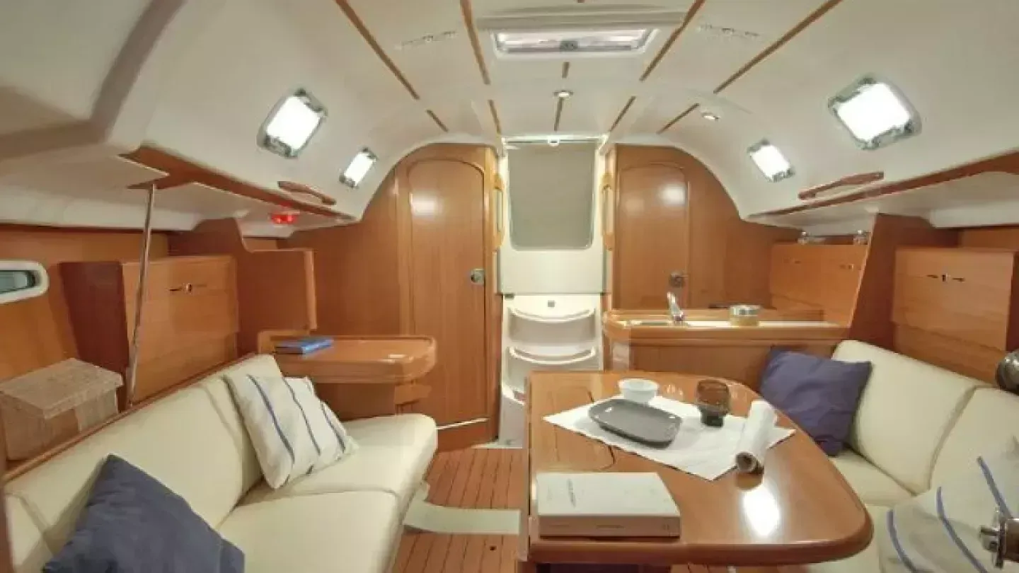 Чартер Sirius - 3