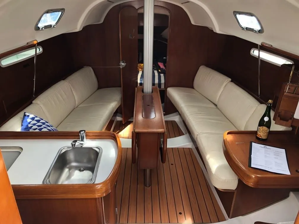 Beurre Sucre Charter Boat - 5