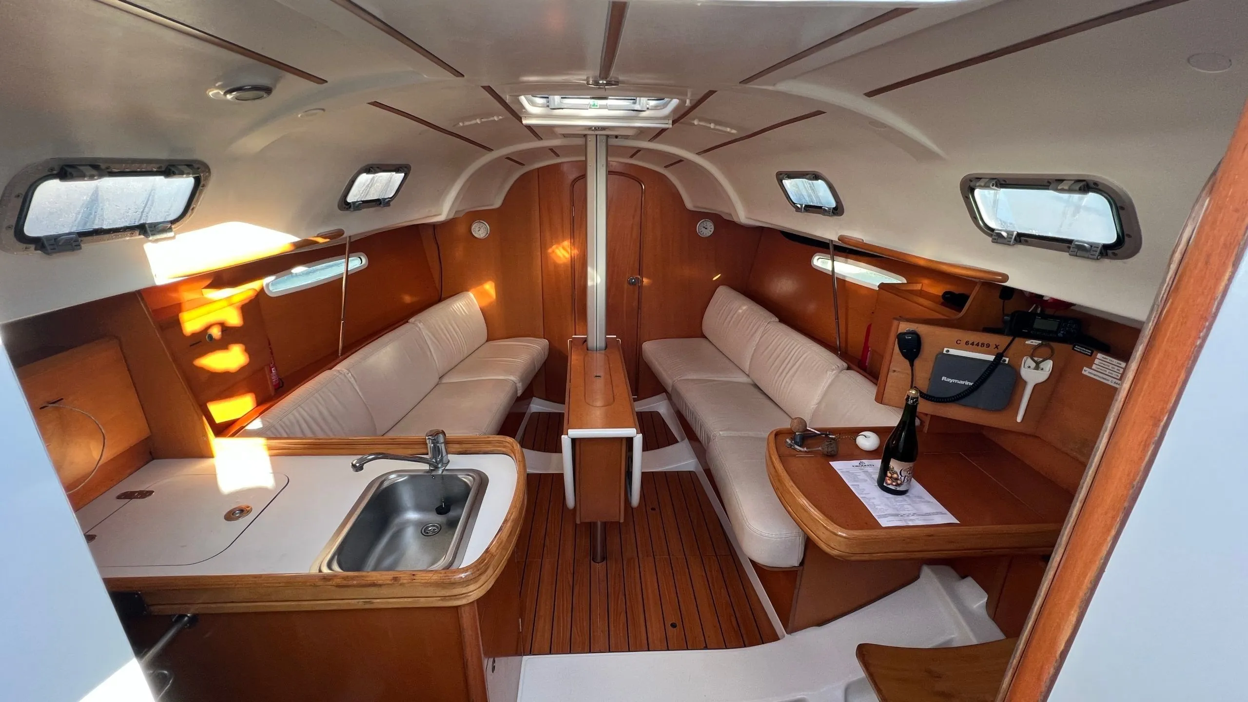 Чартер Ker Jonathan - 4