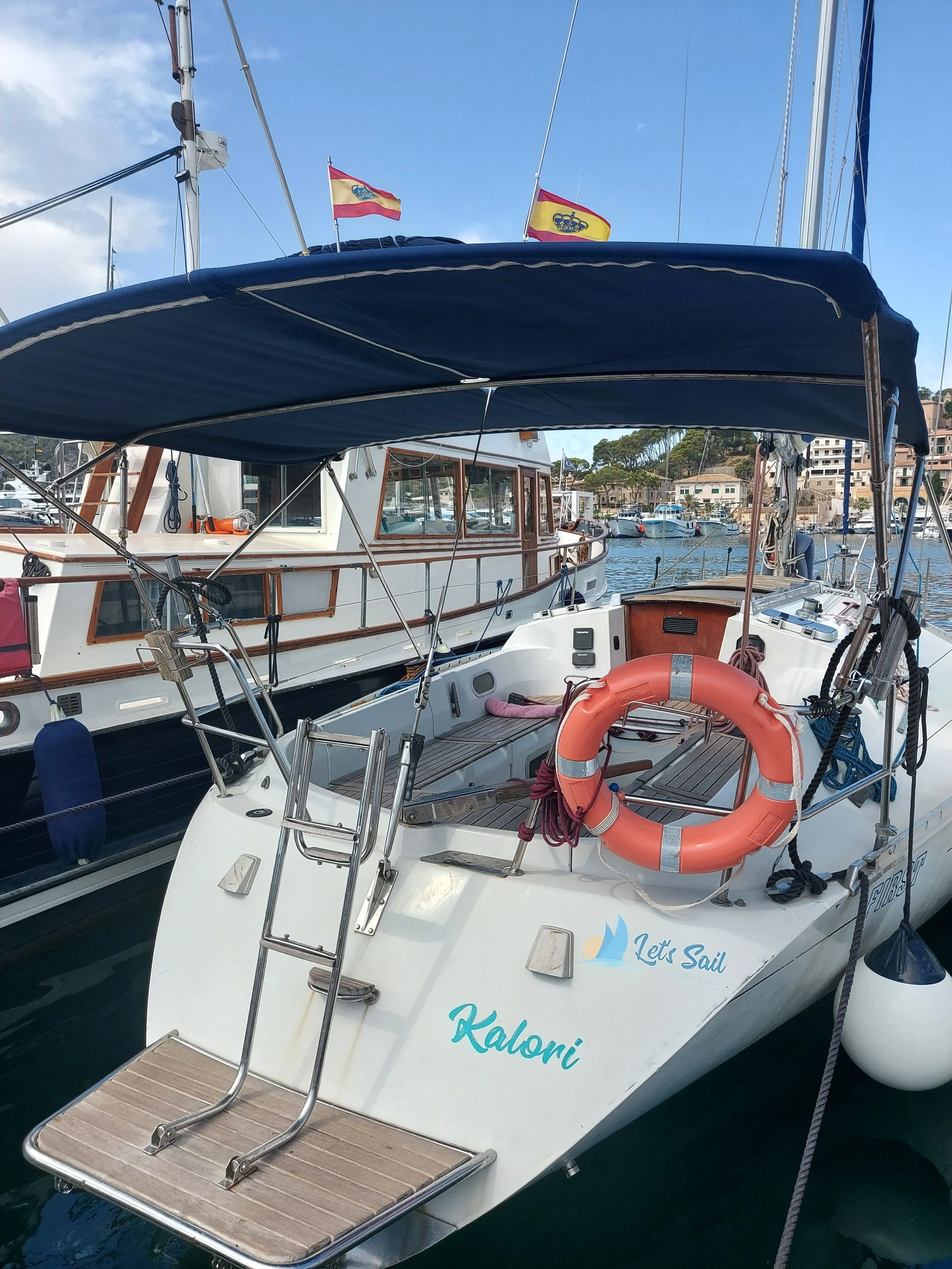 Charter a 10.55m Beneteau First 345 Sailing Yacht in Port de Soller