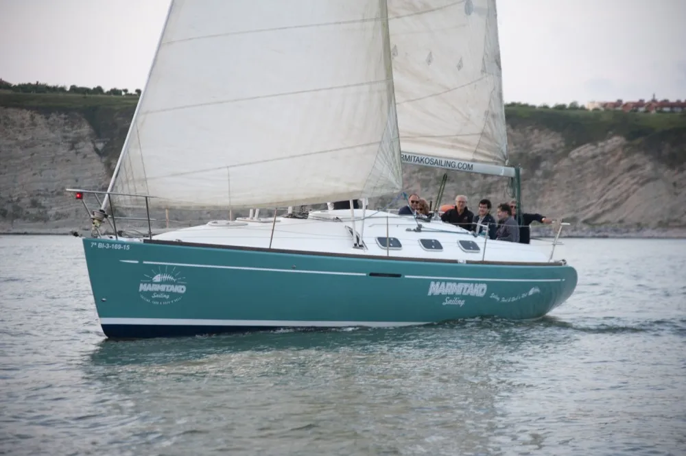 Usito Zuria Charter Boat
