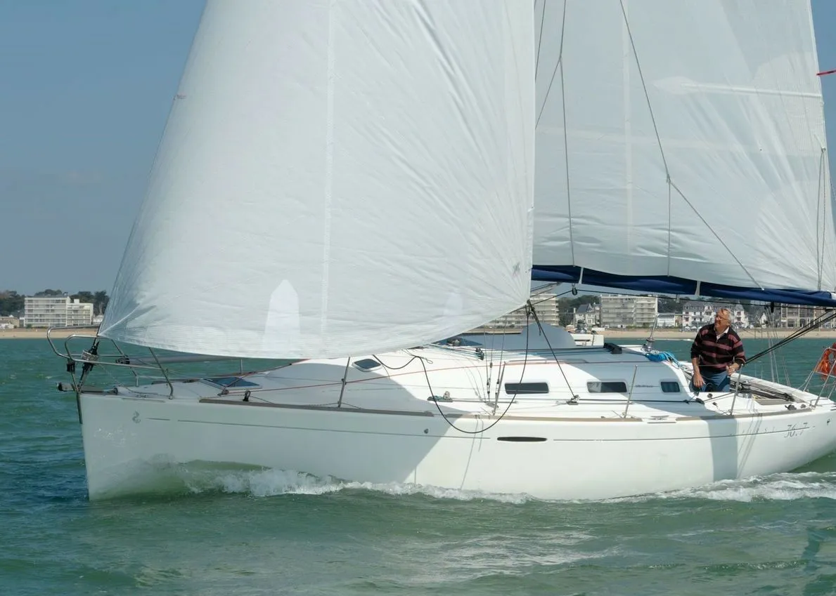 Explore Brest on a 10.98m Rental Sailing Yacht