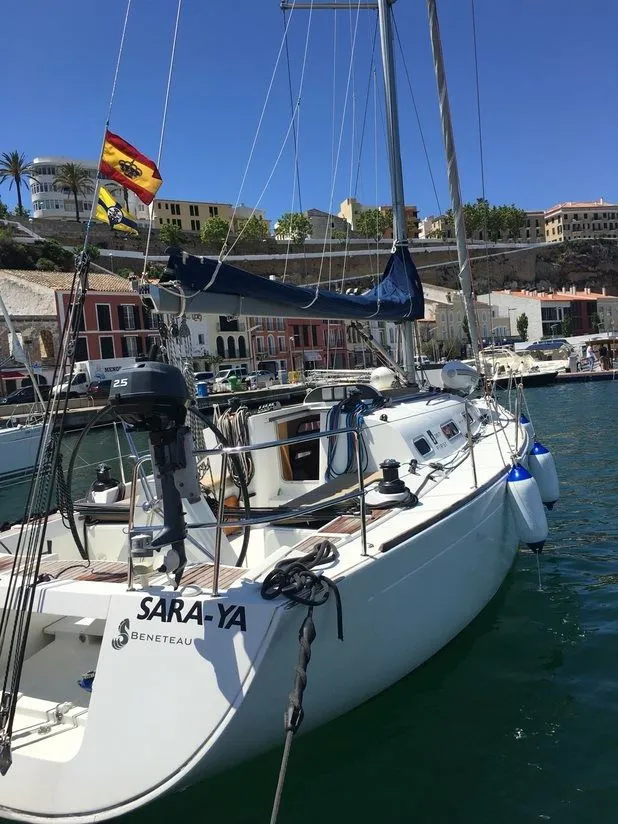 Sara-ya Charter Boat