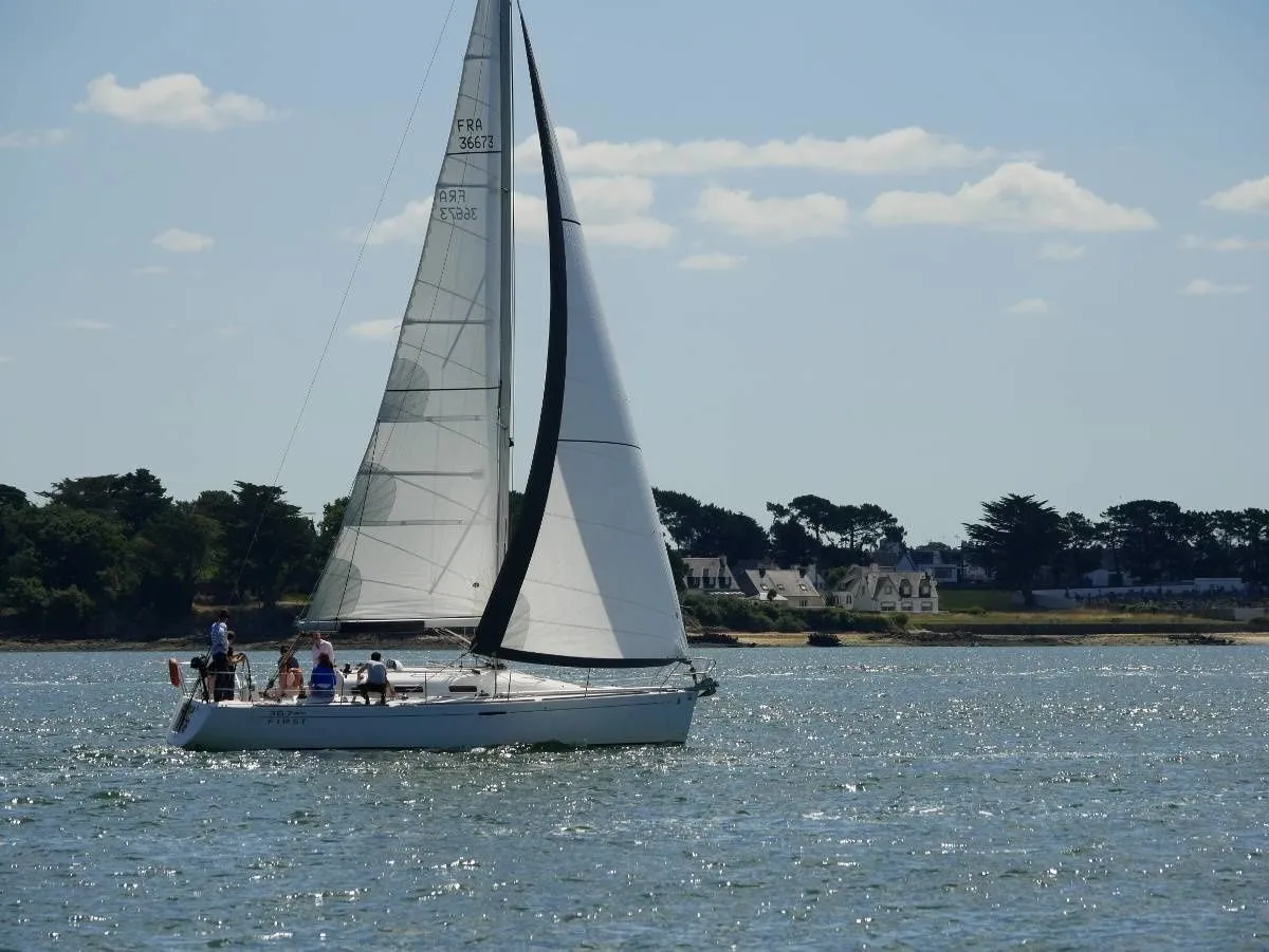 Yeach Mad 2 Charterboot - 3