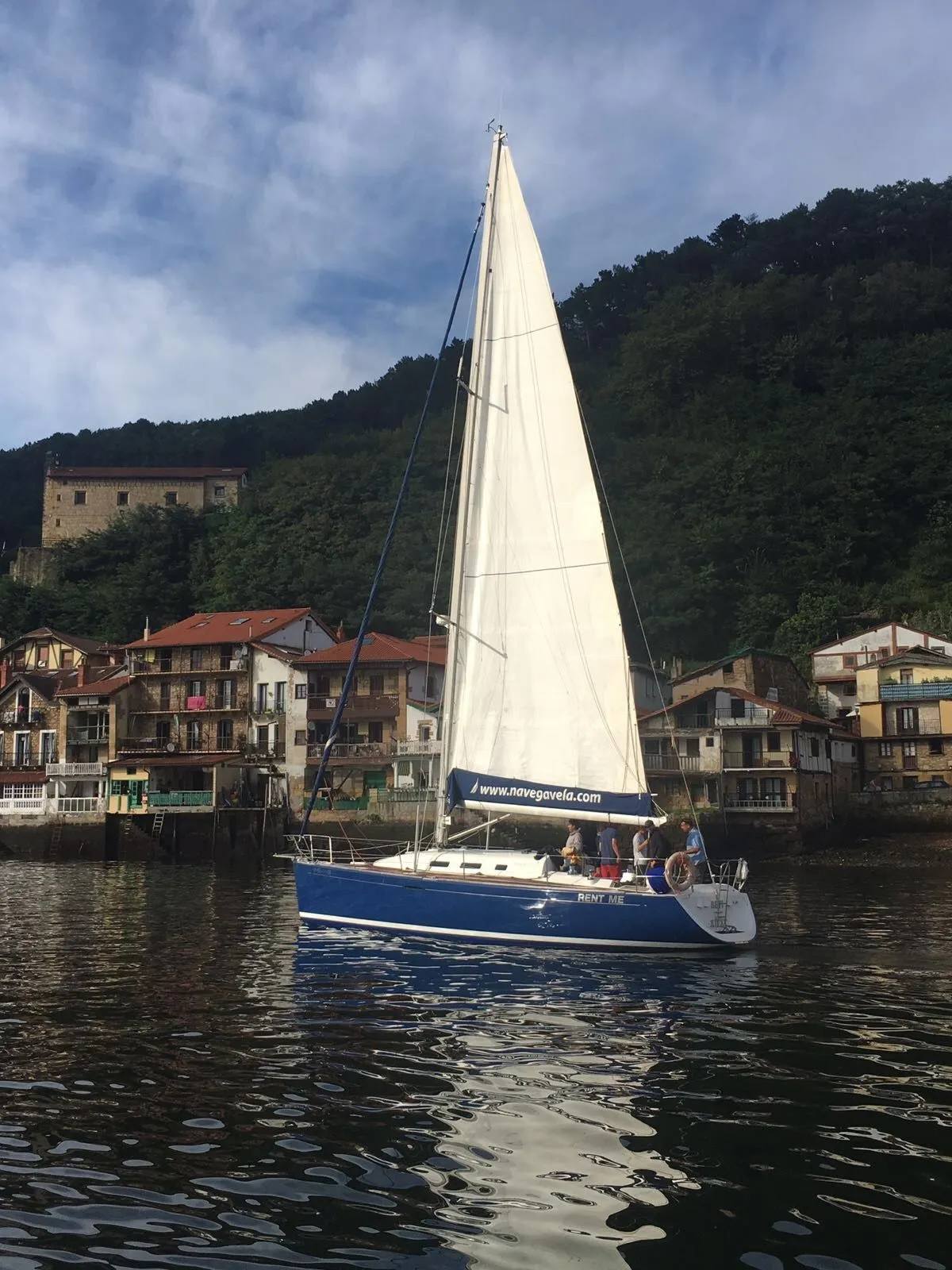 Charter a 11.99m 3 Cabin Sailing Yacht in Hondarribia