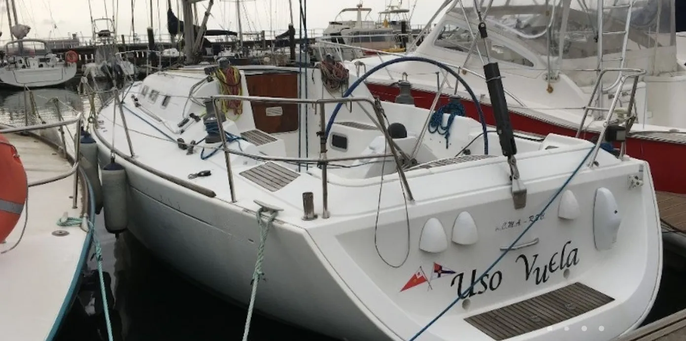 Charter a 11.92m 3 Cabin Sailing Yacht in Bilbao