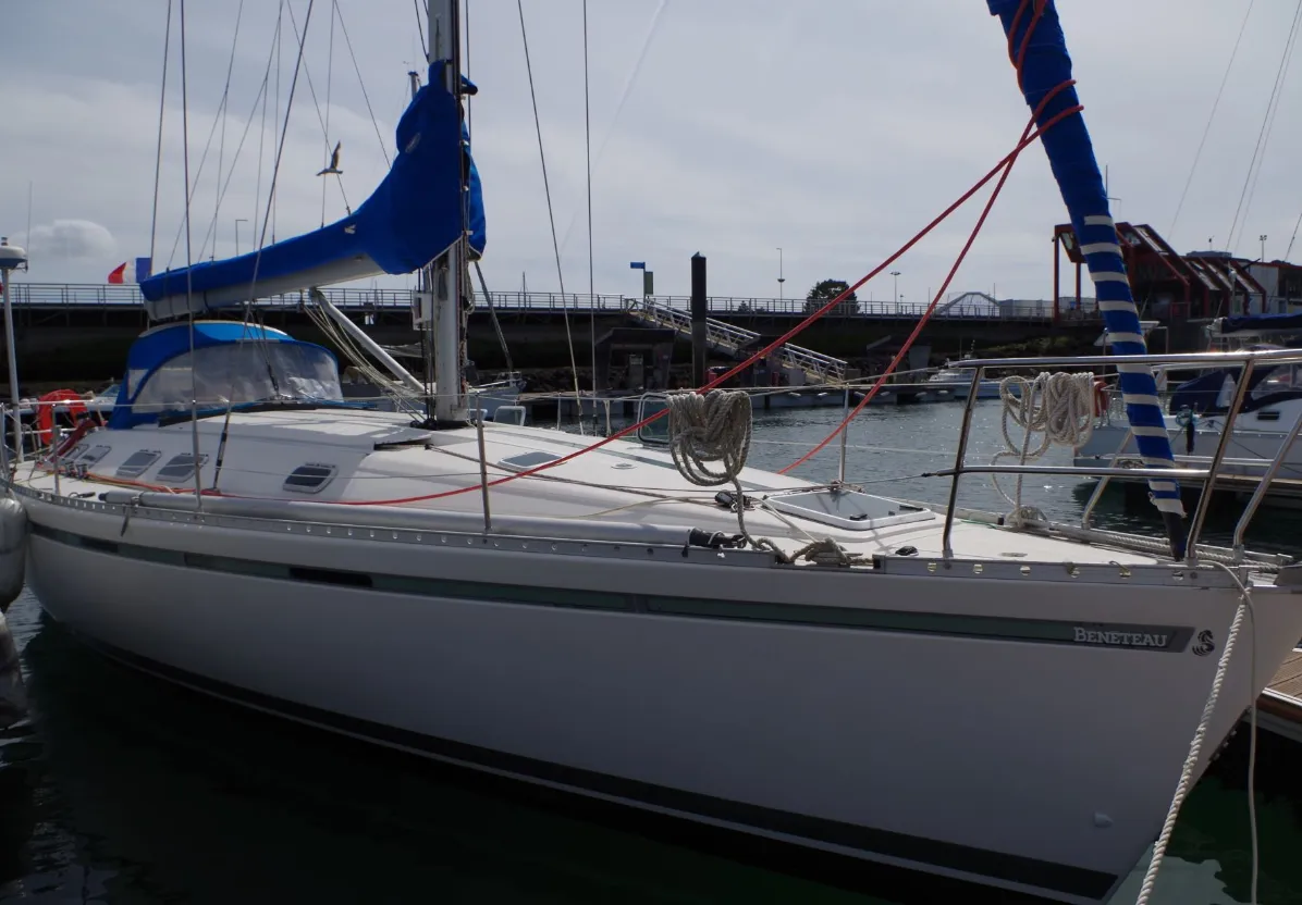 Bleu Tonnerre Charter Boat