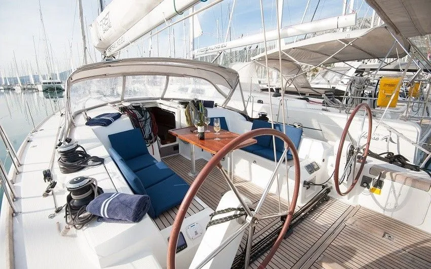 Zephyr Mietboot - 4