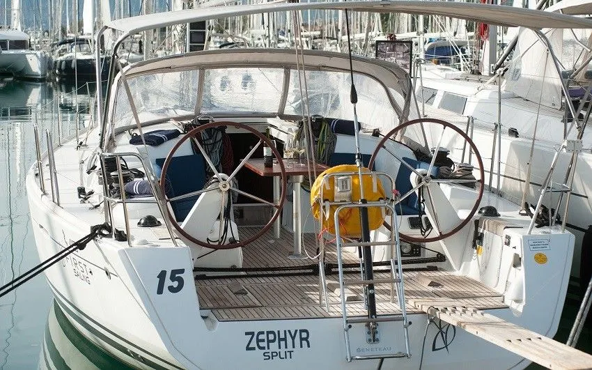 Boot - Rent a 14.07m Sailing Yacht Beneteau First 45 in Kastela