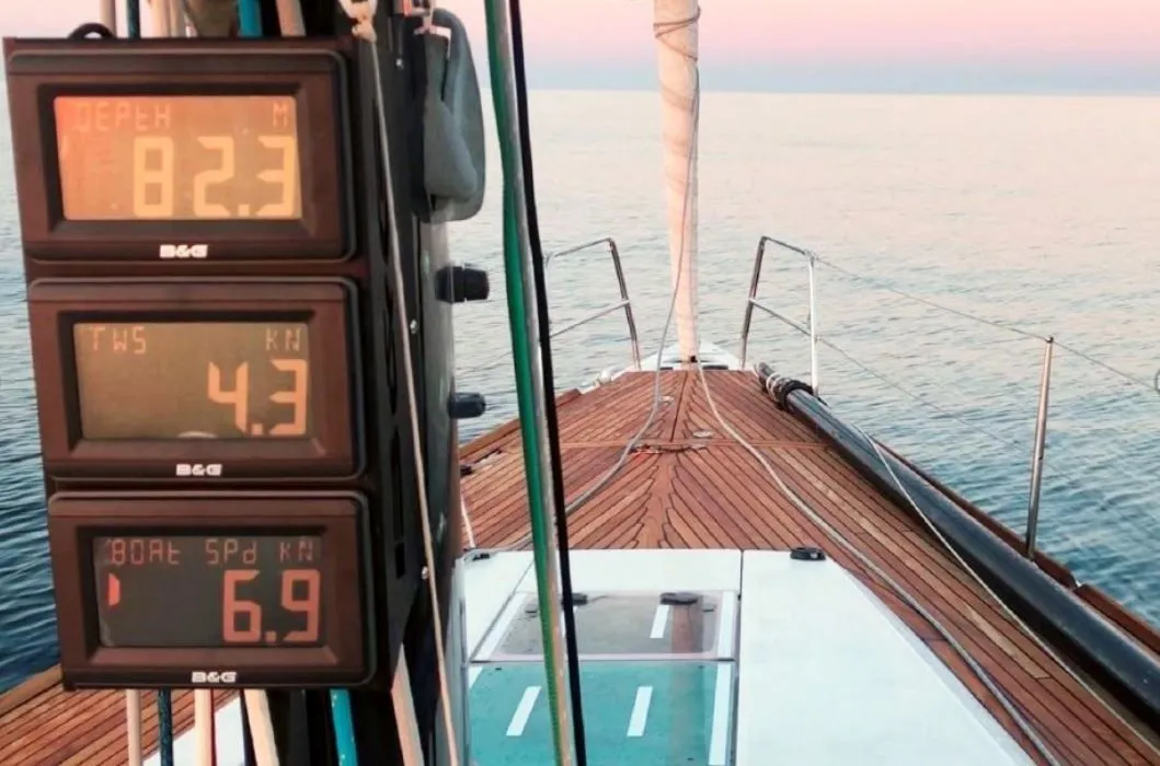 Nadir Charter Boat
