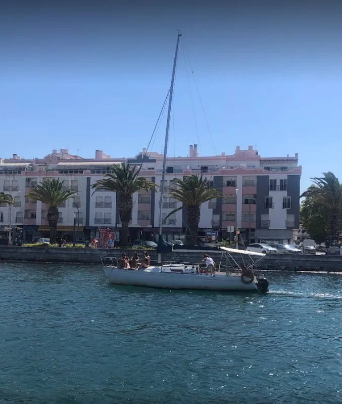 Amuras Charter Boat