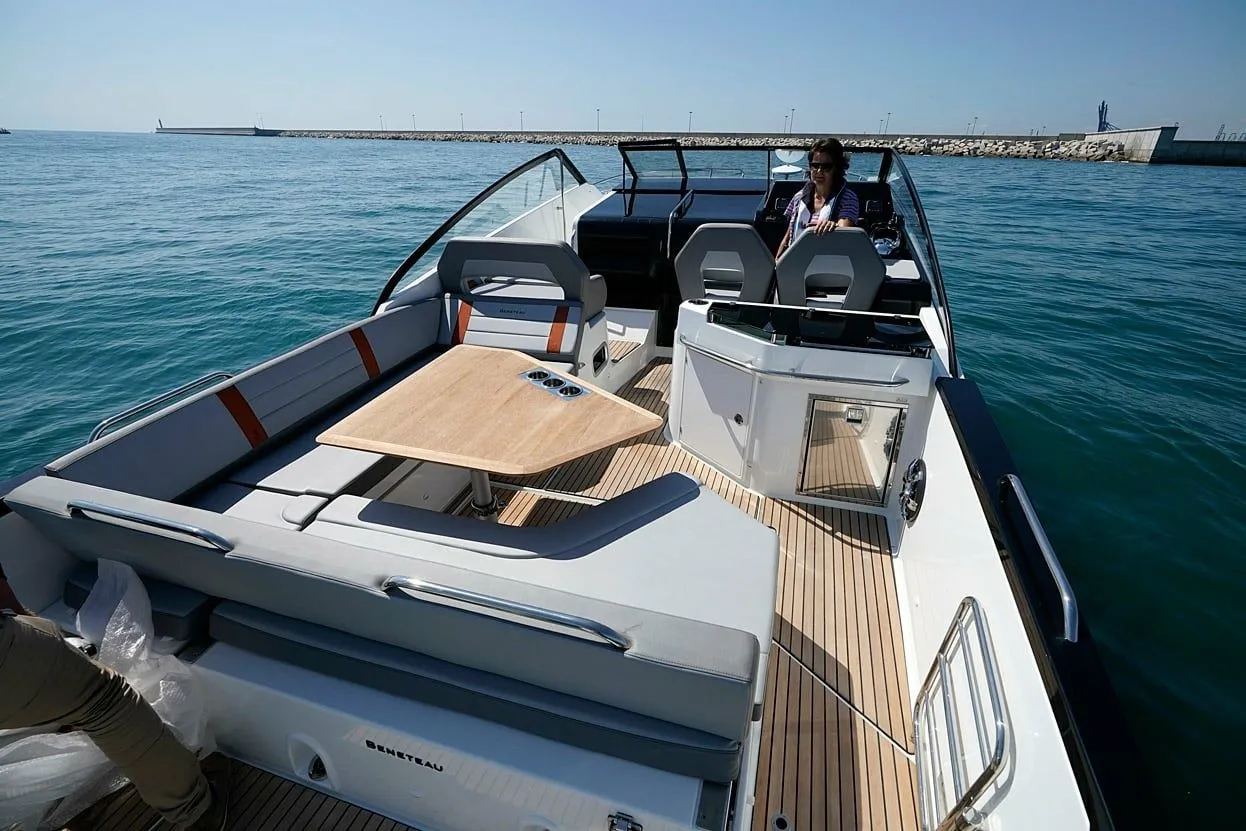 No Name Charterboot - 5