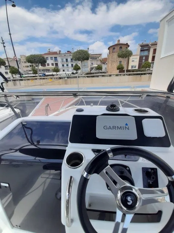 Rent a 5.5m Motor Boat in Cambrils