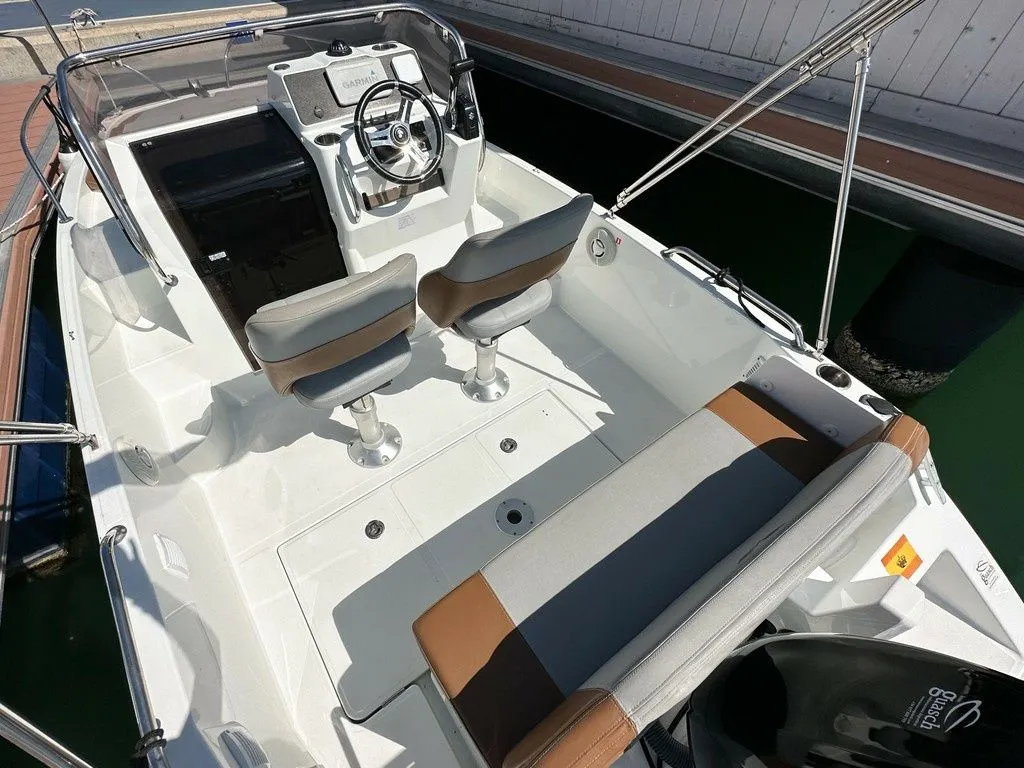 Rent a 5.5m Motor Boat in Cambrils