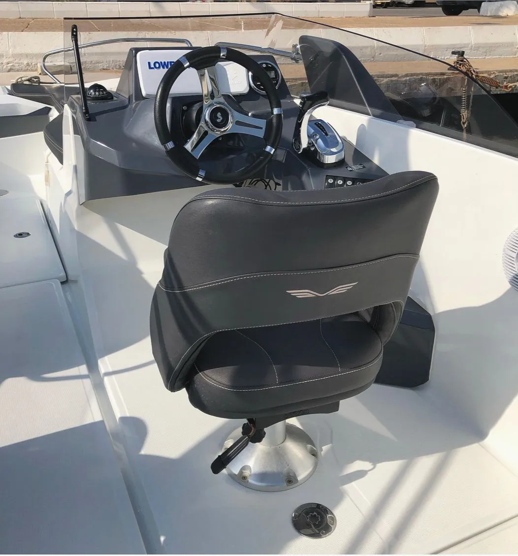 Rent a 6.8m Motor Boat Beneteau Flyer 6.6 in Altea