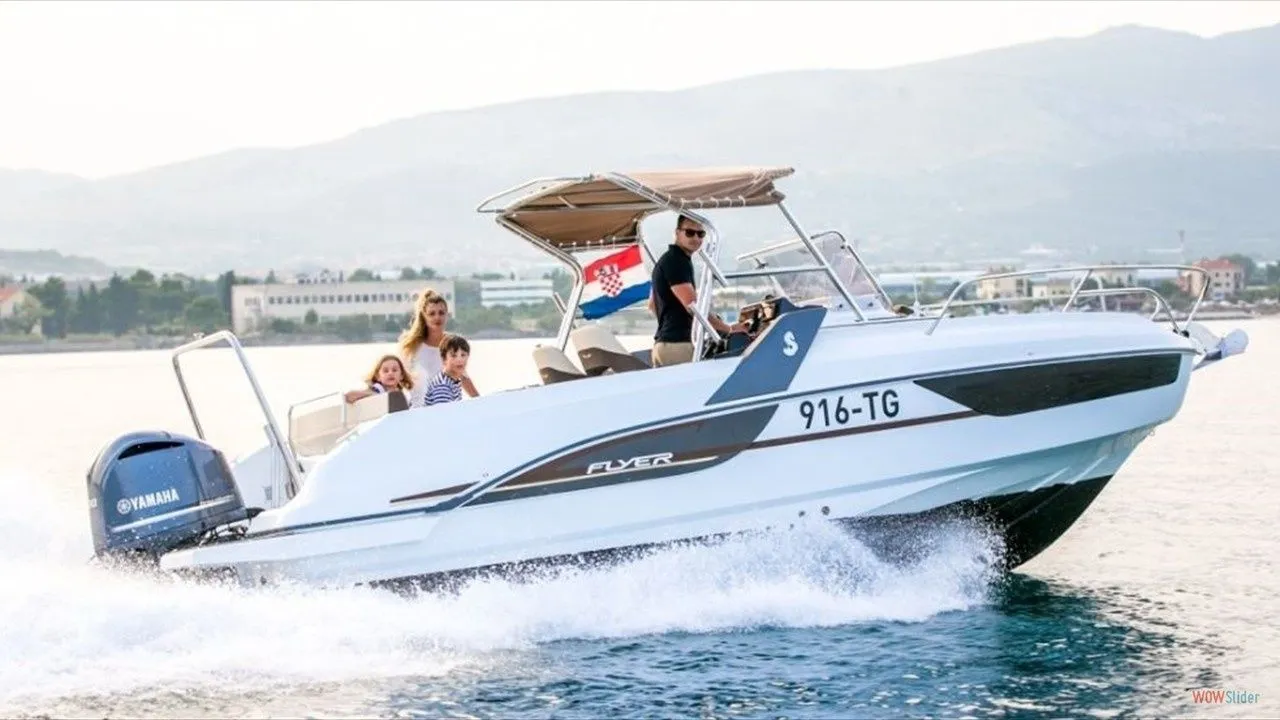 Charter a 7.7m Beneteau Flyer 7.7 Motor Boat in Trogir