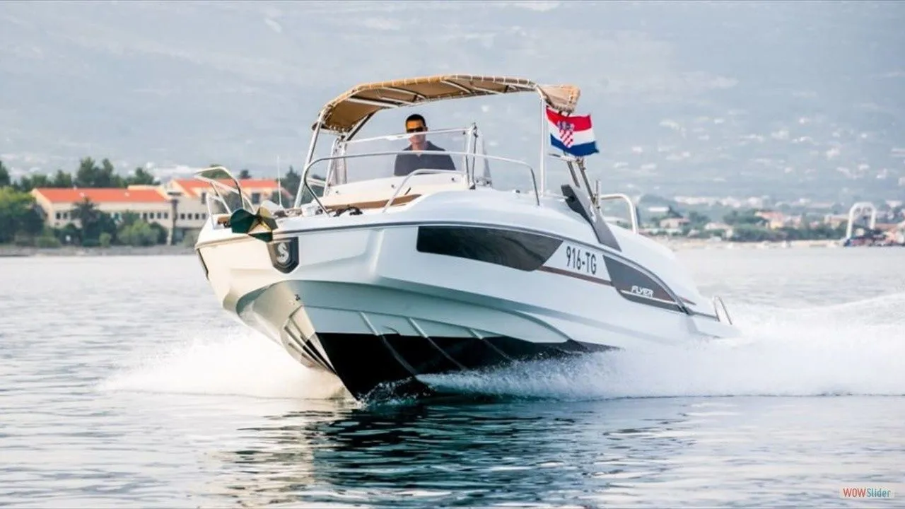 Charter a 7.7m Beneteau Flyer 7.7 Motor Boat in Trogir