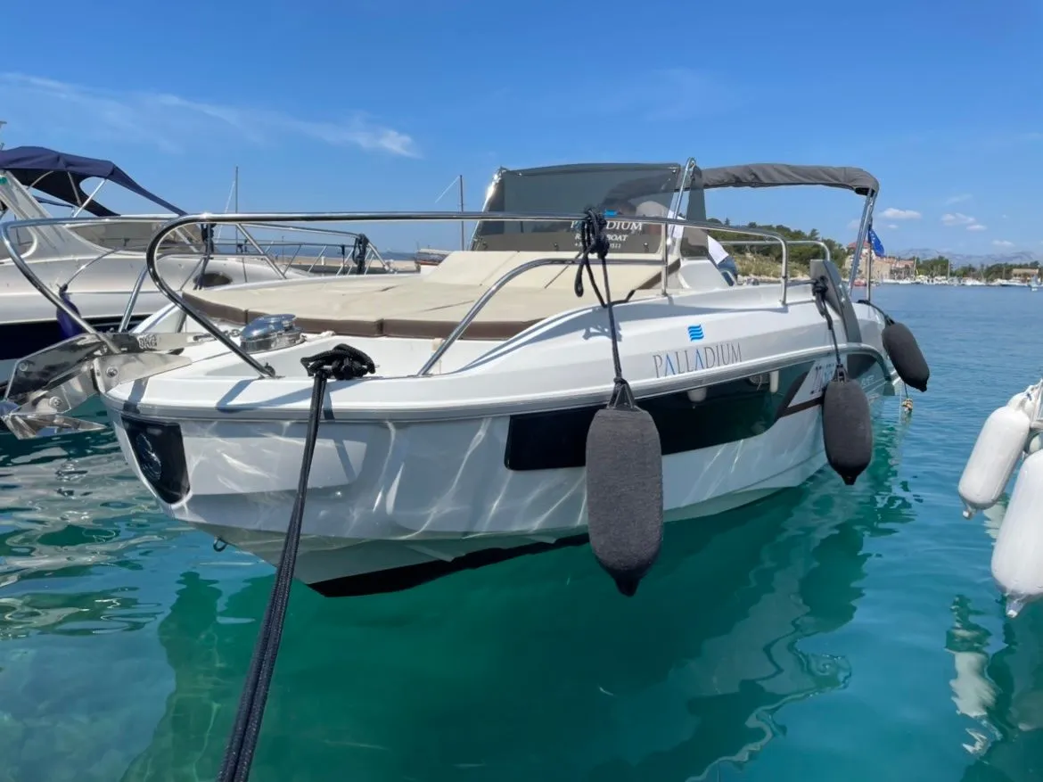 7.64m Makarska Motor Boat Hire