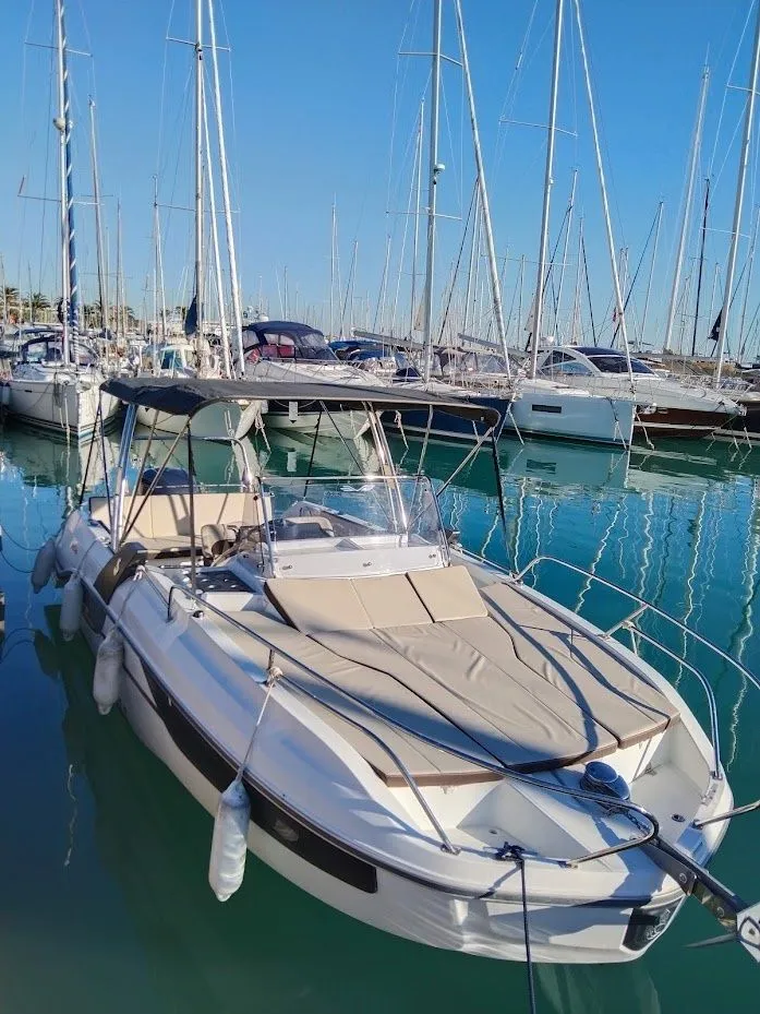 Ti Ama 2 Charter Boat