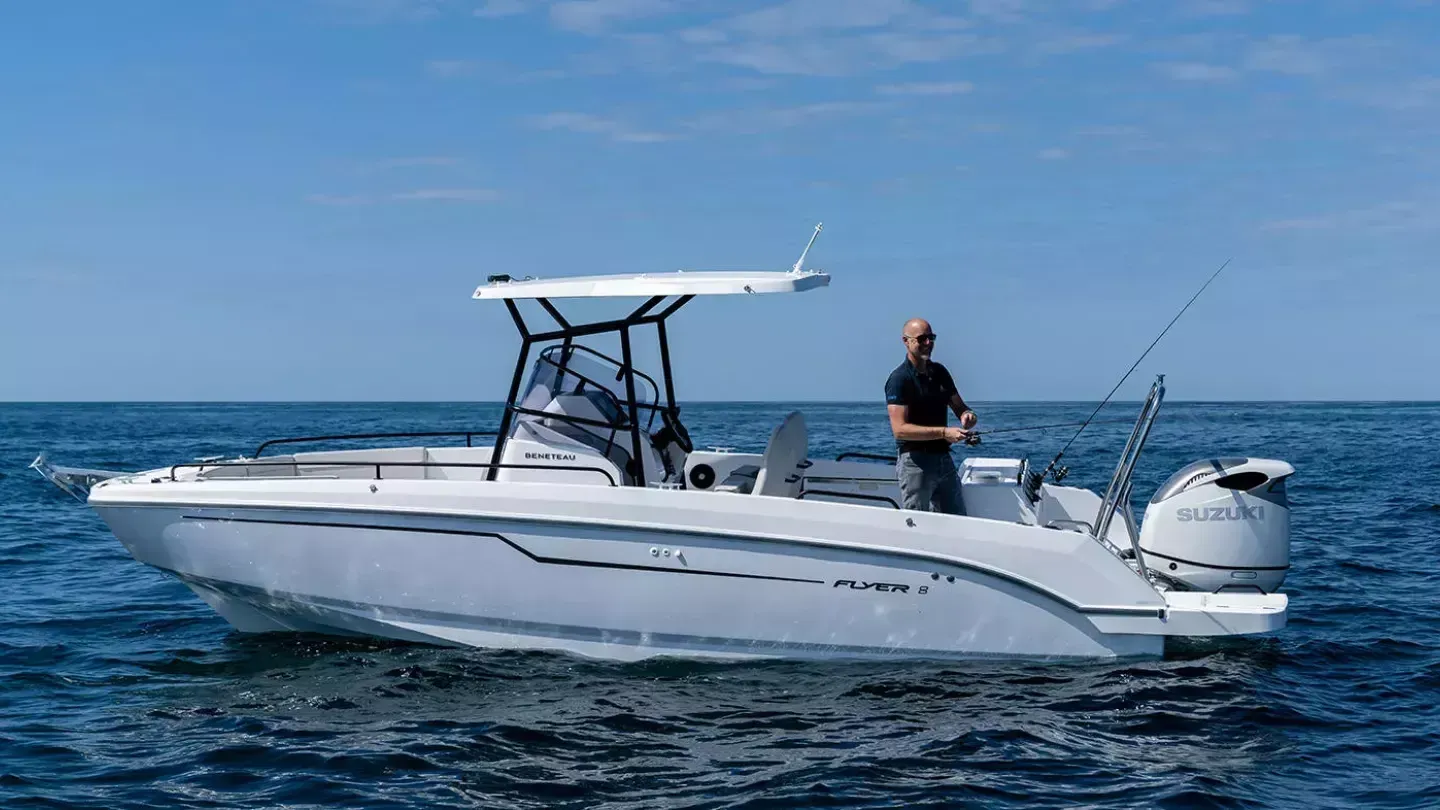 Rent a 8.1m Boat in Ajaccio