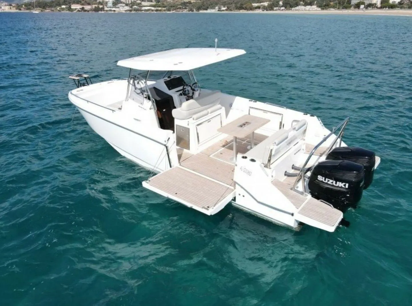 Rent a 9m Beneteau Flyer 9 Spacedeck Motor Boat in Propriano