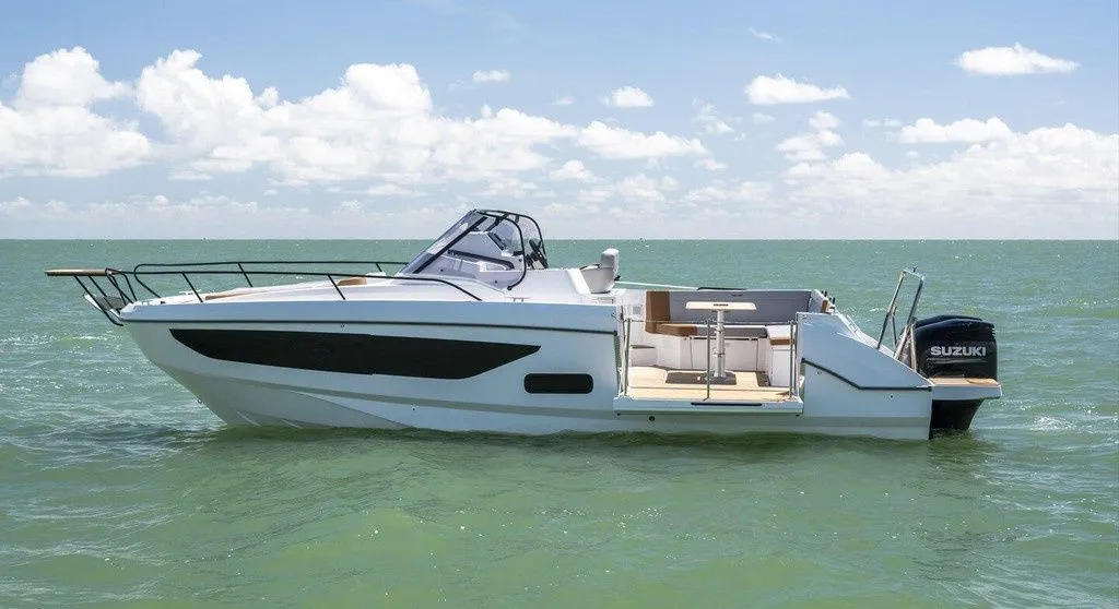 9.1m Mahón Motor Yacht Hire