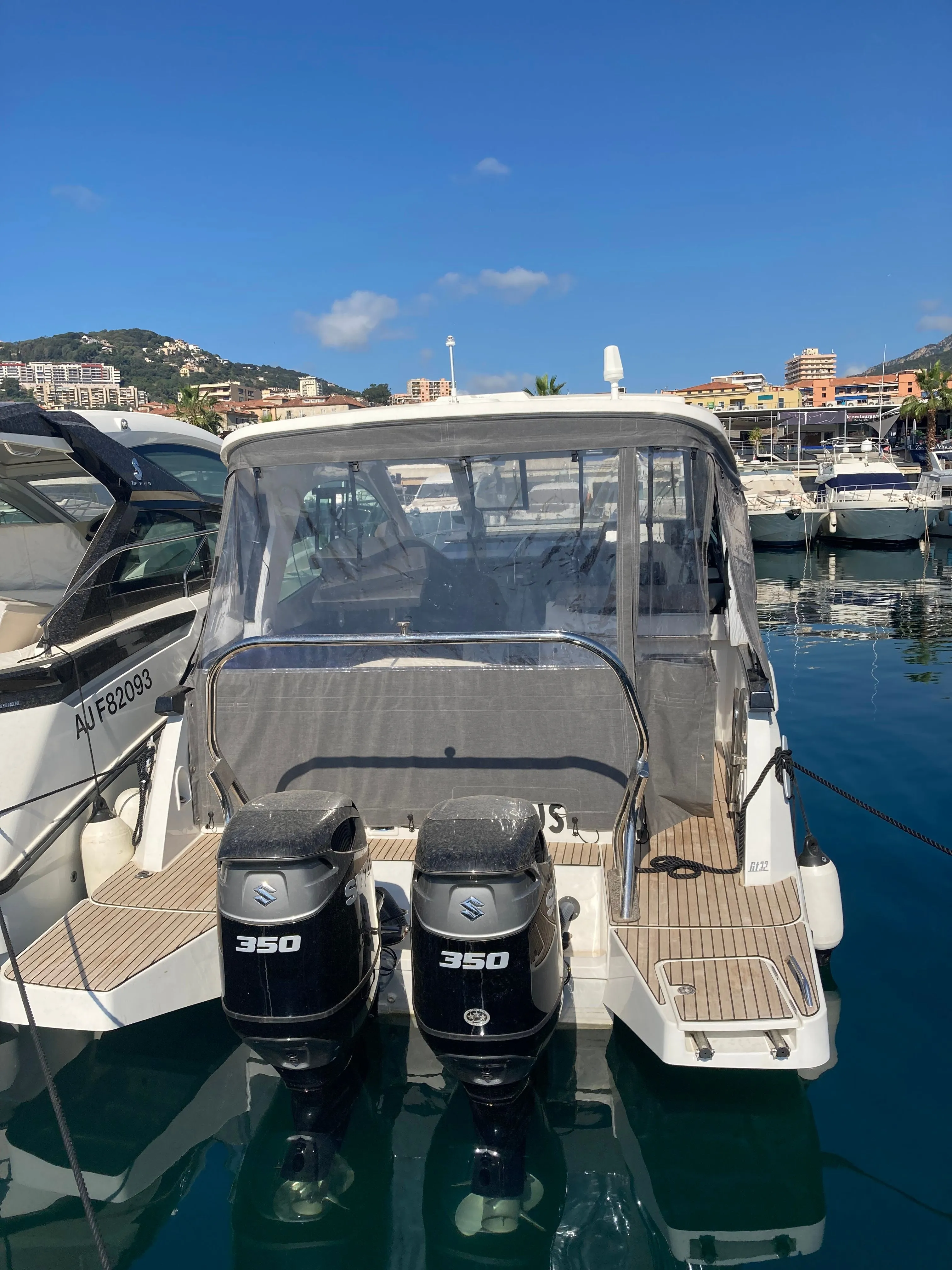 Charter a 9.95m Beneteau Gran Turismo 32 Motor Yacht in Ajaccio