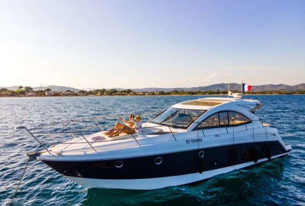 Charter a 14m Beneteau Gran Turismo 44 in Hyeres
