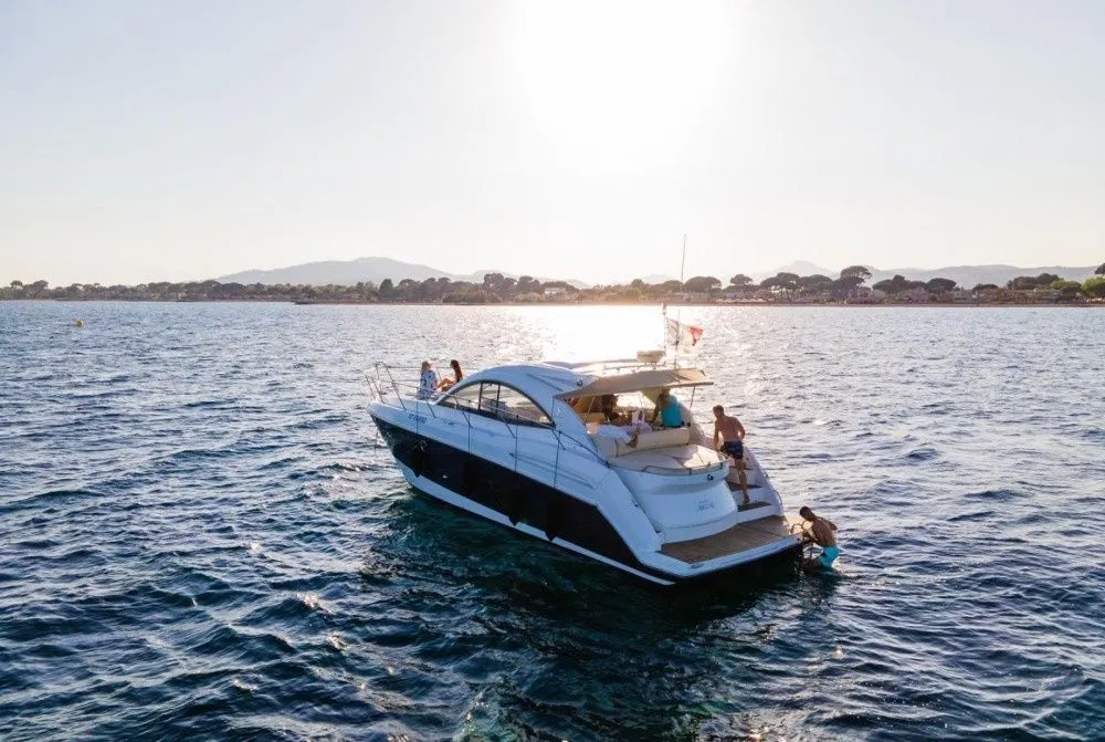 Charter a 14m Beneteau Gran Turismo 44 in Hyeres