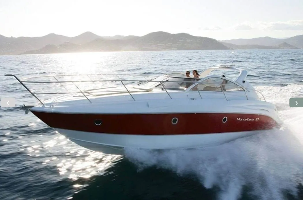 Charter a 12.1m Motor Yacht in Can Picafort