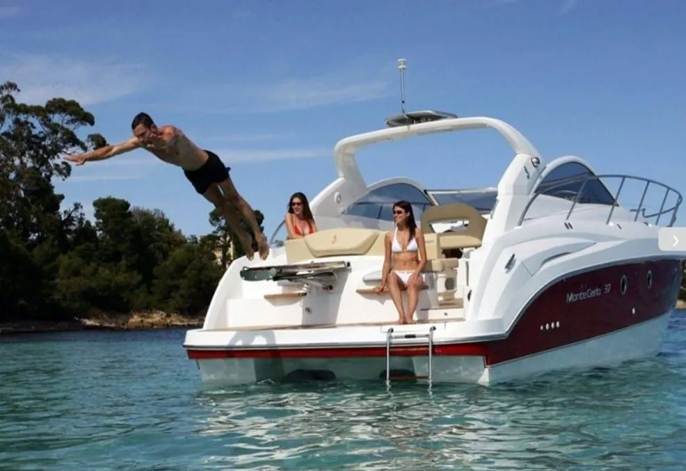 Coco Charter Boat