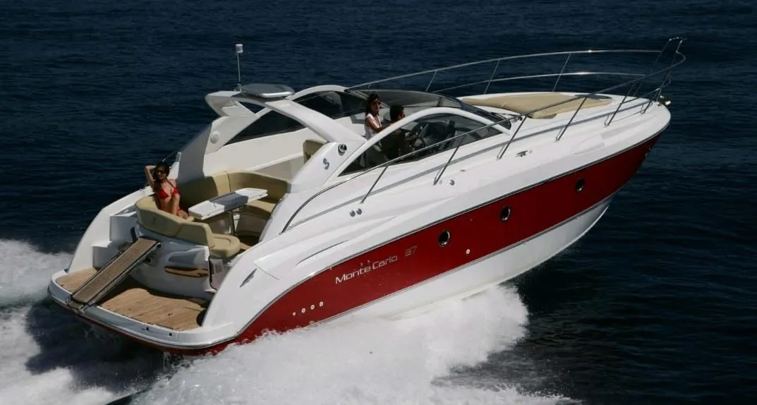 Charter a 12.1m Motor Yacht in Can Picafort