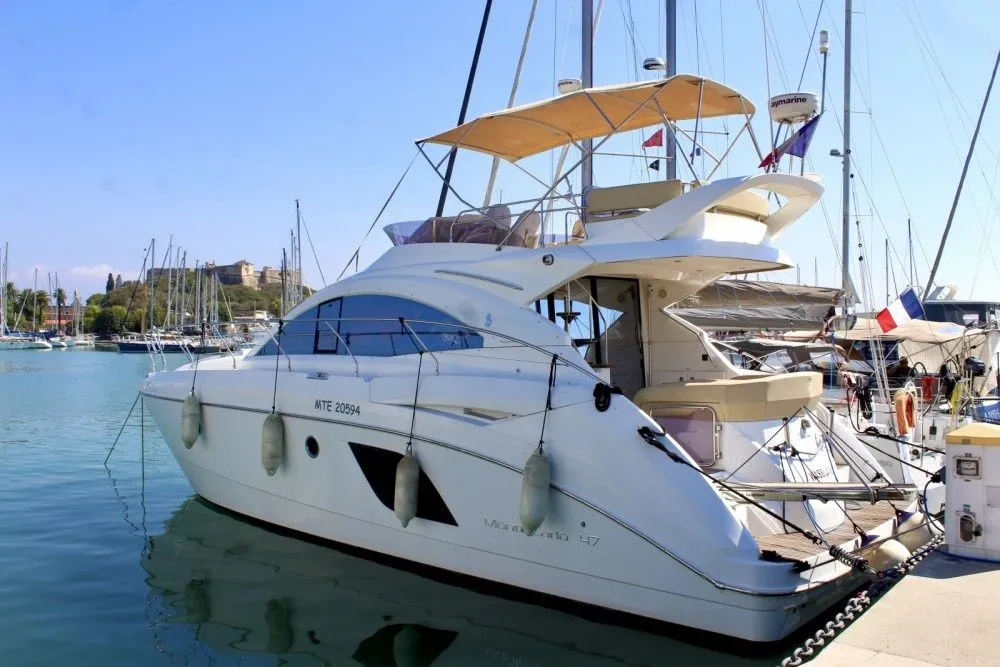 Rent a 14.8m Beneteau Monte Carlo 47 Fly Motor Yacht in Antibes