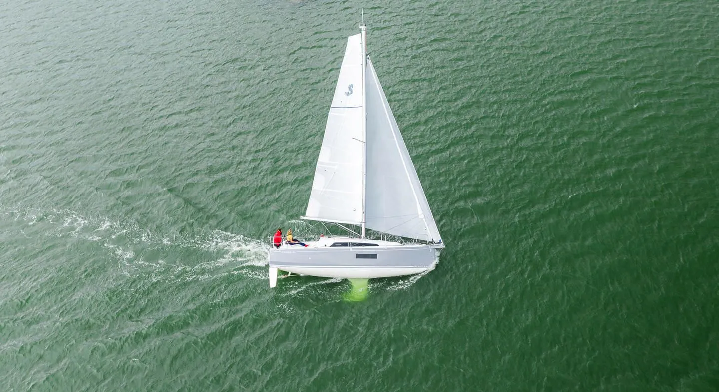 Explore Procida on a 9.53m Beneteau Oceanis 30.1 Sailing Yacht Rental