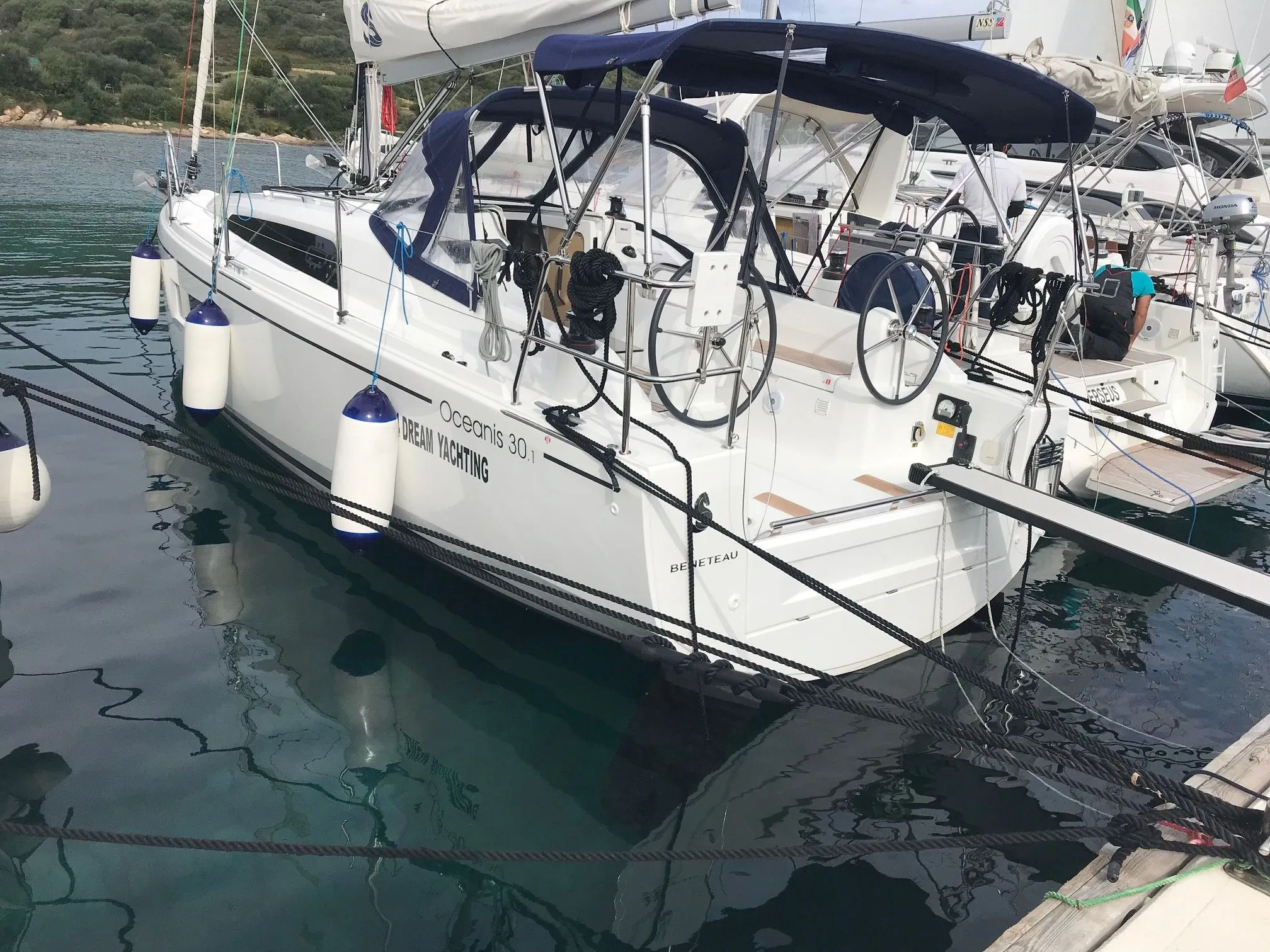 Charter a 9.53m Sailing Yacht Beneteau Oceanis 30.1 in Porto Rotondo