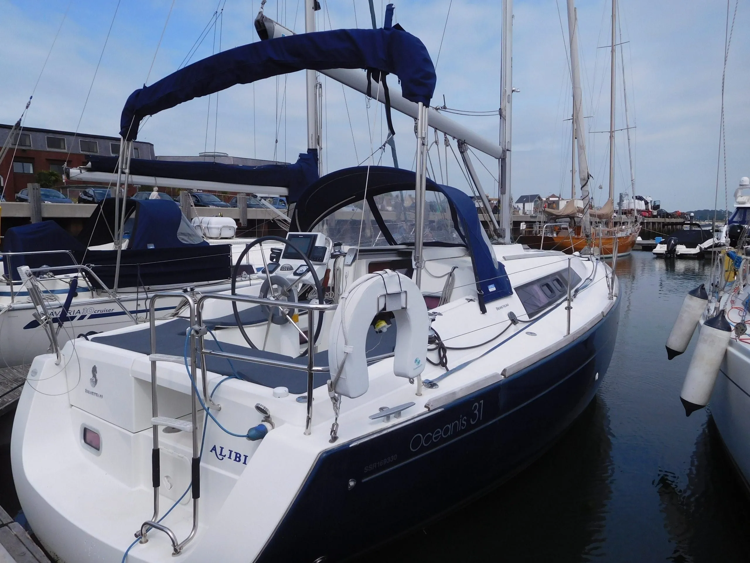 Explore Poole on a 9.3m Rental Sailing Yacht