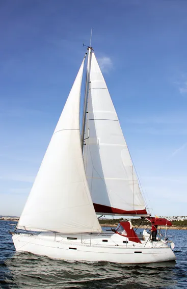 10m Sitges Sailing Yacht Beneteau Oceanis 31 Hire