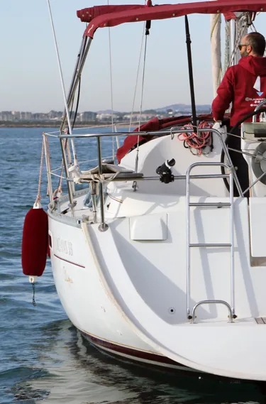 10m Sitges Sailing Yacht Beneteau Oceanis 31 Hire