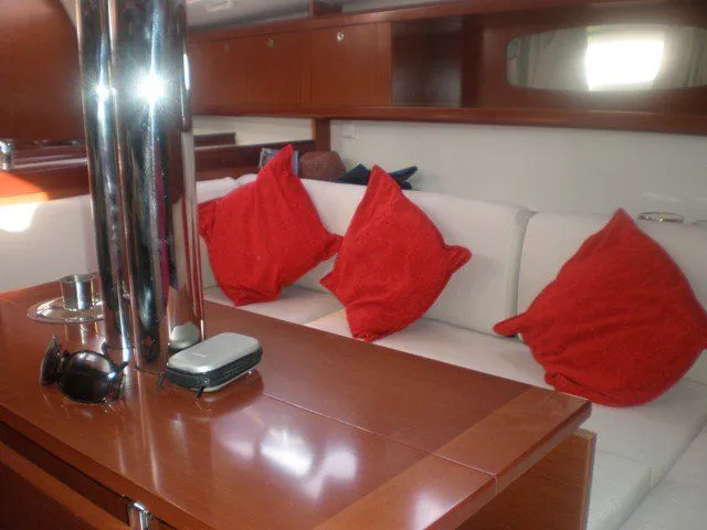 10.34m Nea Peramos Sailing Yacht Beneteau Oceanis 34 Hire
