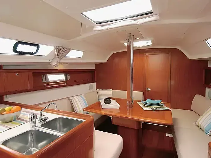 Marilou Charter Boat