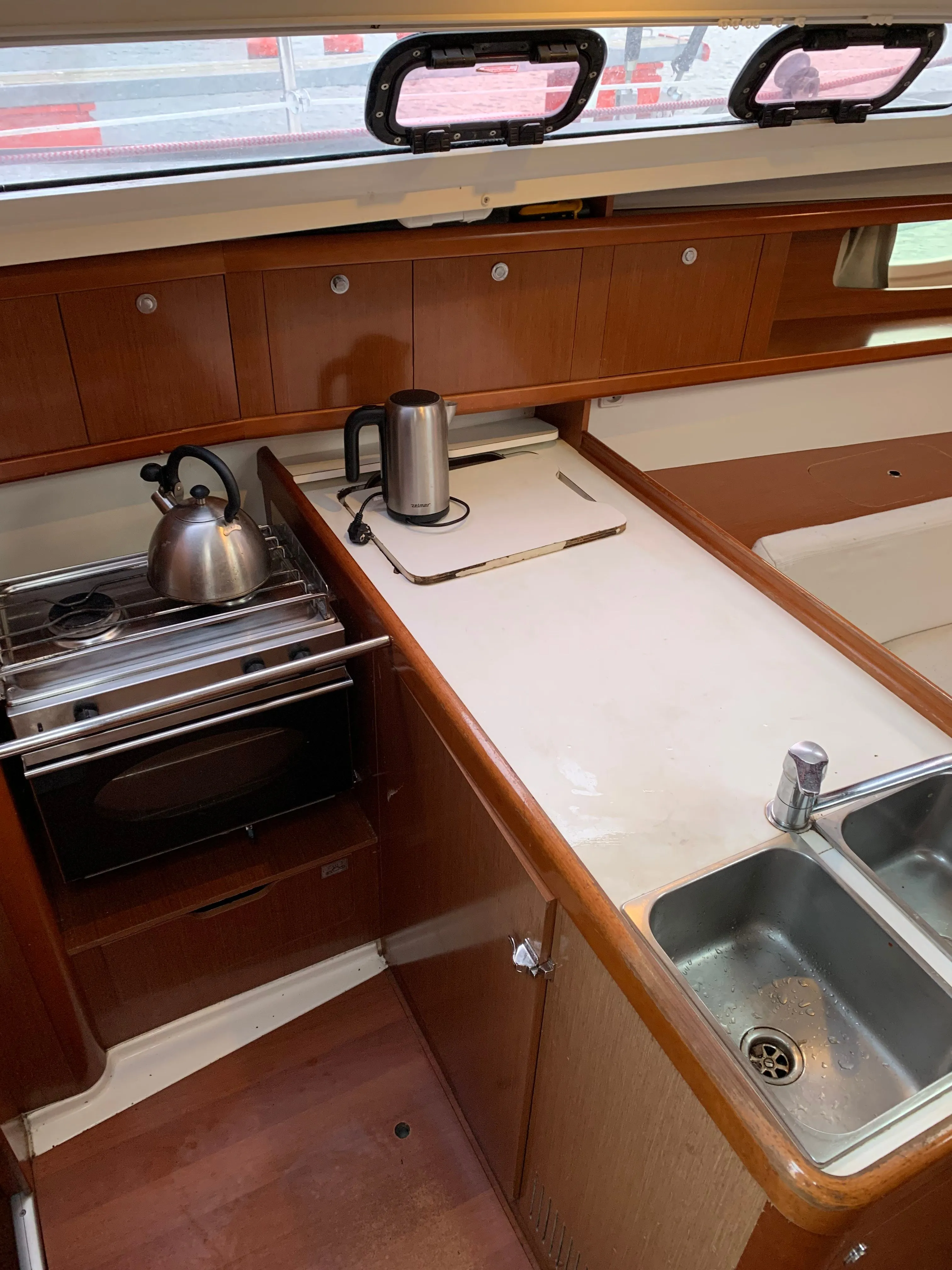 Rent a 10m Beneteau Oceanis 34 in Gdynia
