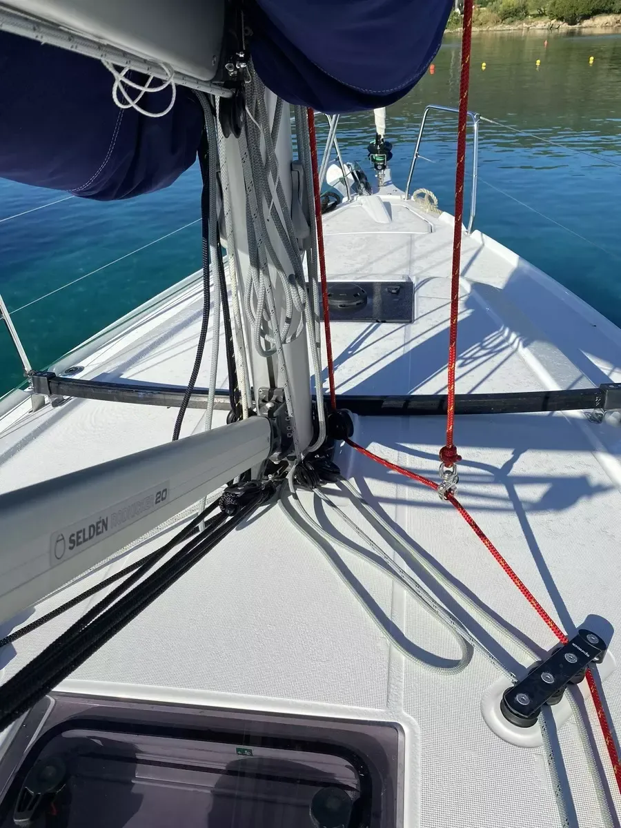 Delfino Charter Boat